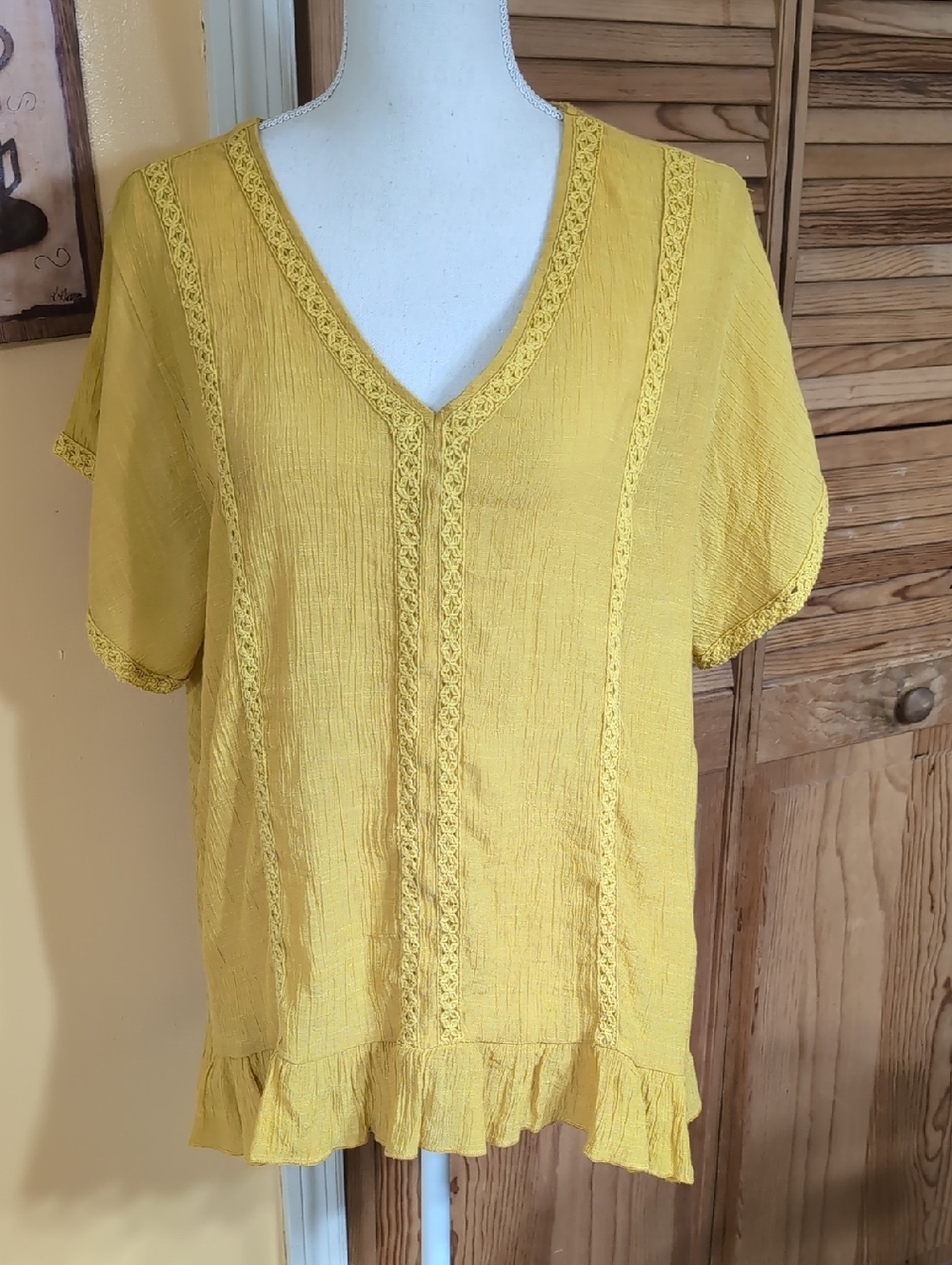 Counterparts Bright Yellow V-Neck Crochet-Trim Top XL